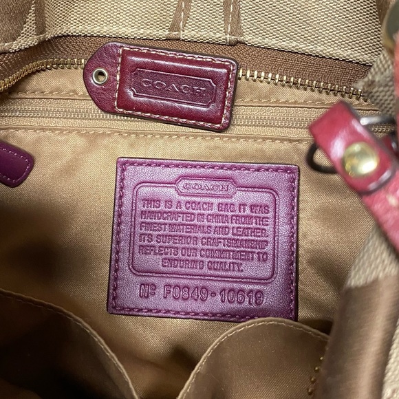 VINTAGE COACH CARLY HOBO BAG IN SIGNATURE CANVAS WITH HARDWARE ACCENTS - Picture 6 of 8